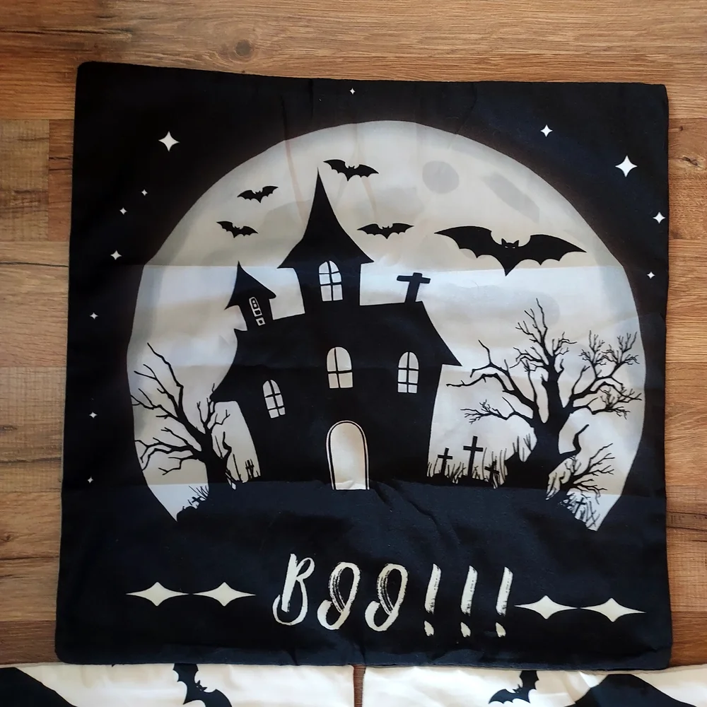 Total Of Three 18×18 Halloween Themed Zip Up Pillow Covers 2 Hocus Pocus 1 Boo